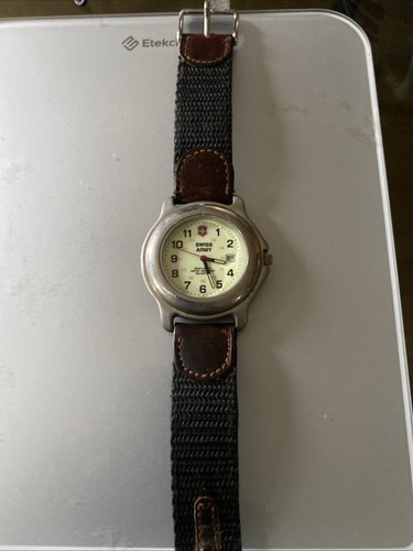 Vintage swiss army 3888 - army, watch